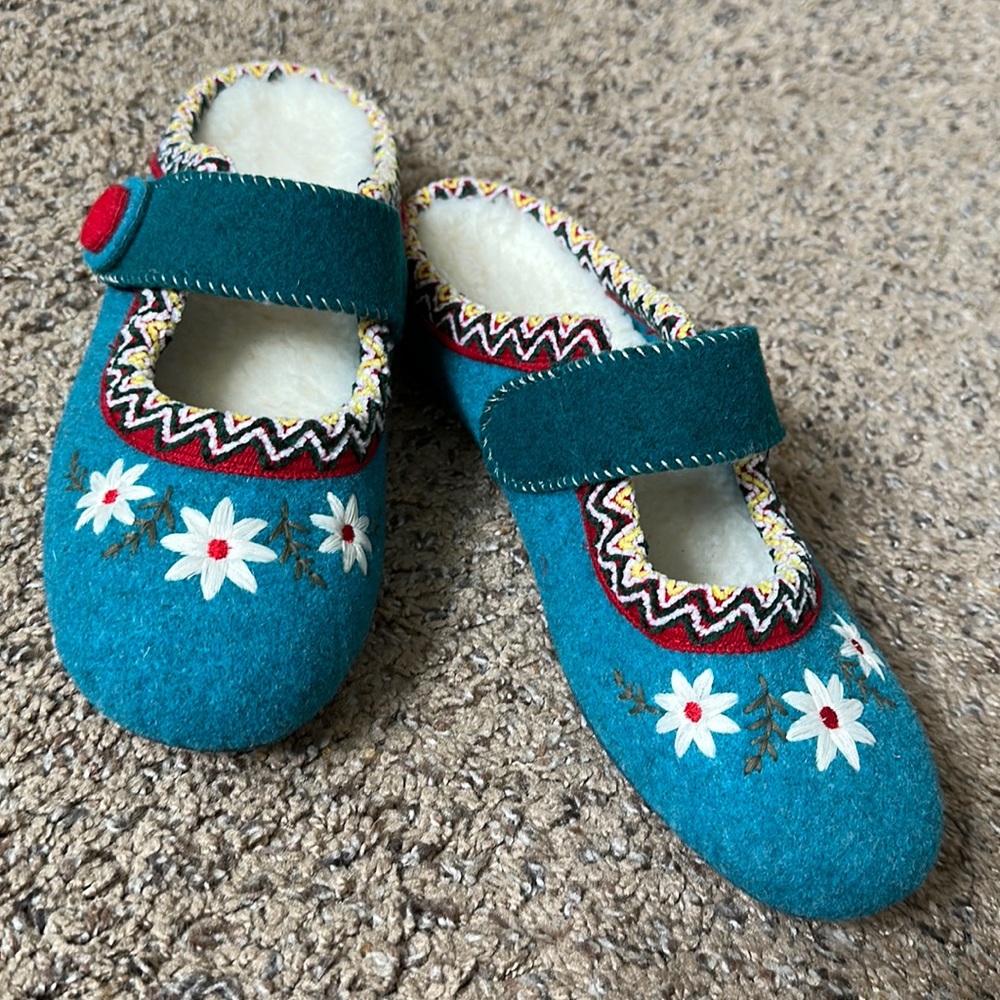 Fondo Gomma Italian wool slippers